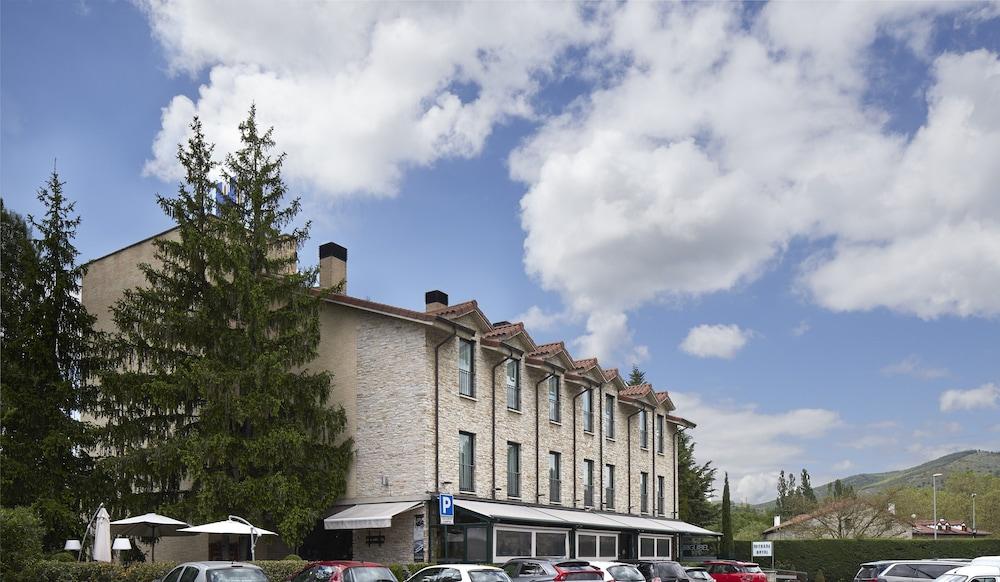 Hotel Iriguibel Huarte Pamplona Εξωτερικό φωτογραφία