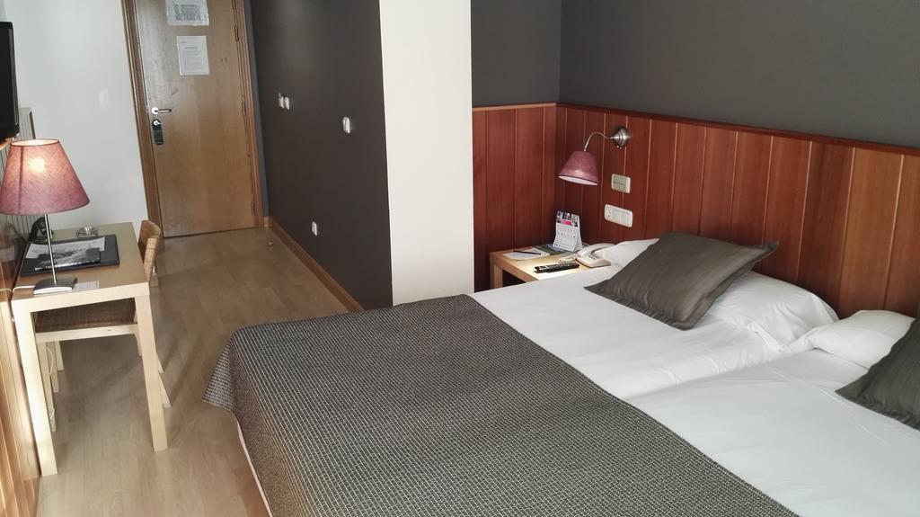 Hotel Iriguibel Huarte Pamplona Εξωτερικό φωτογραφία