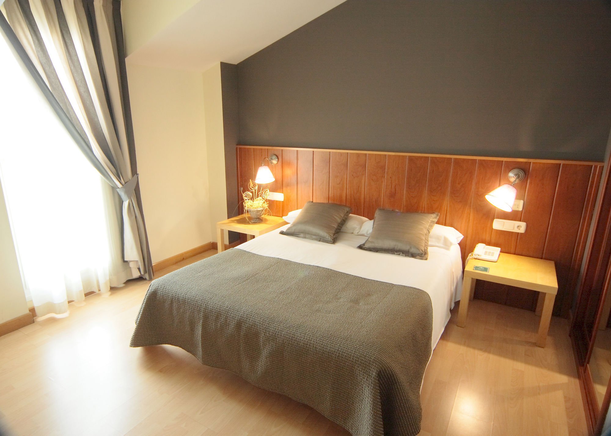 Hotel Iriguibel Huarte Pamplona Εξωτερικό φωτογραφία